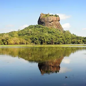 Sunshine & Otel Sigiriya