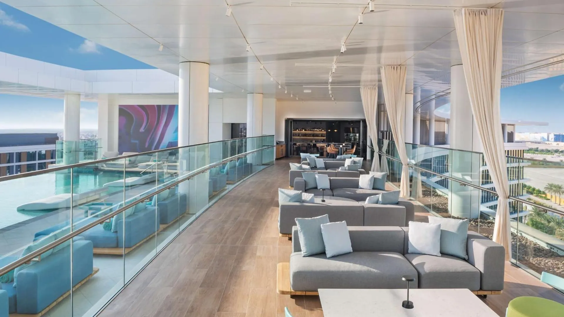 *****  Отель The Wb Abu Dhabi, Curio Collection By Hilton ОАЭ