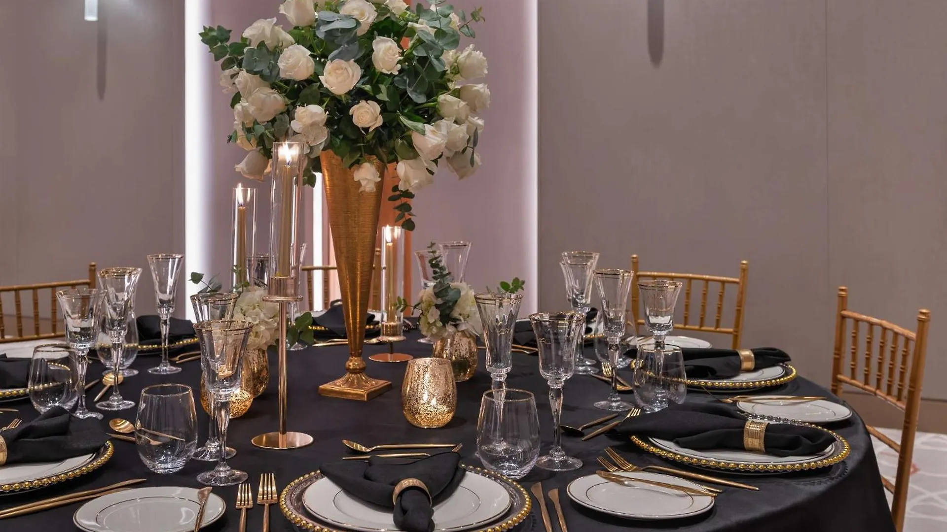 The Wb Abu Dhabi, Curio Collection By Hilton 호텔