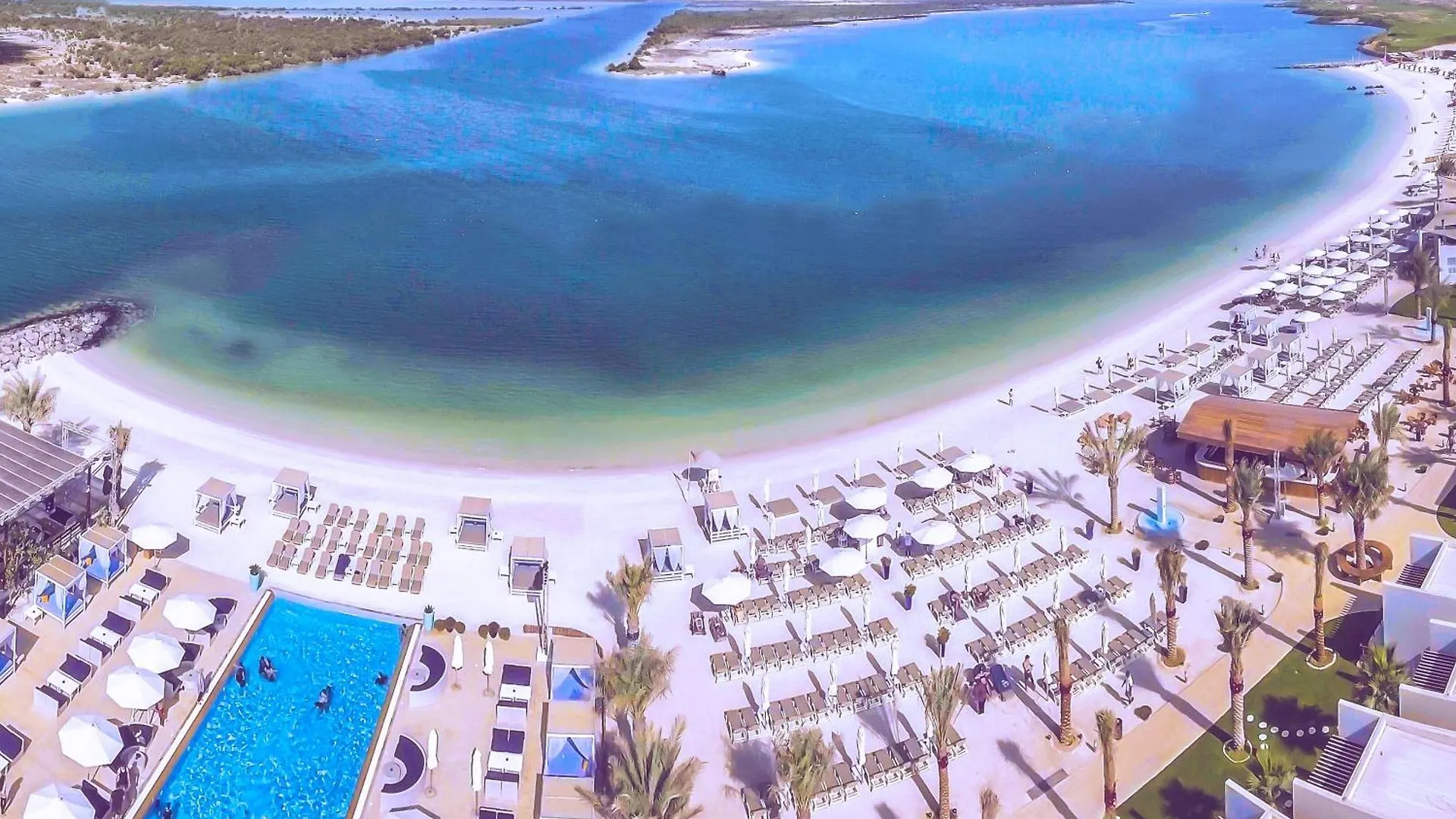 The Wb Abu Dhabi, Curio Collection By Hilton Hotell