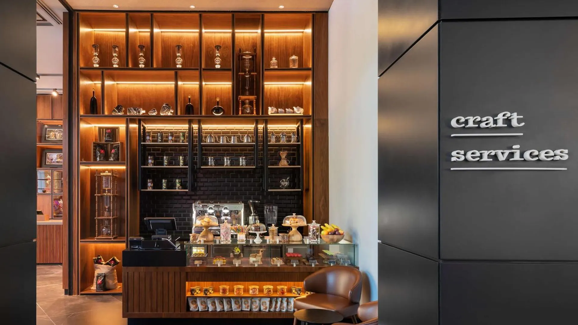 The Wb Abu Dhabi, Curio Collection By Hilton Hotel 5*,