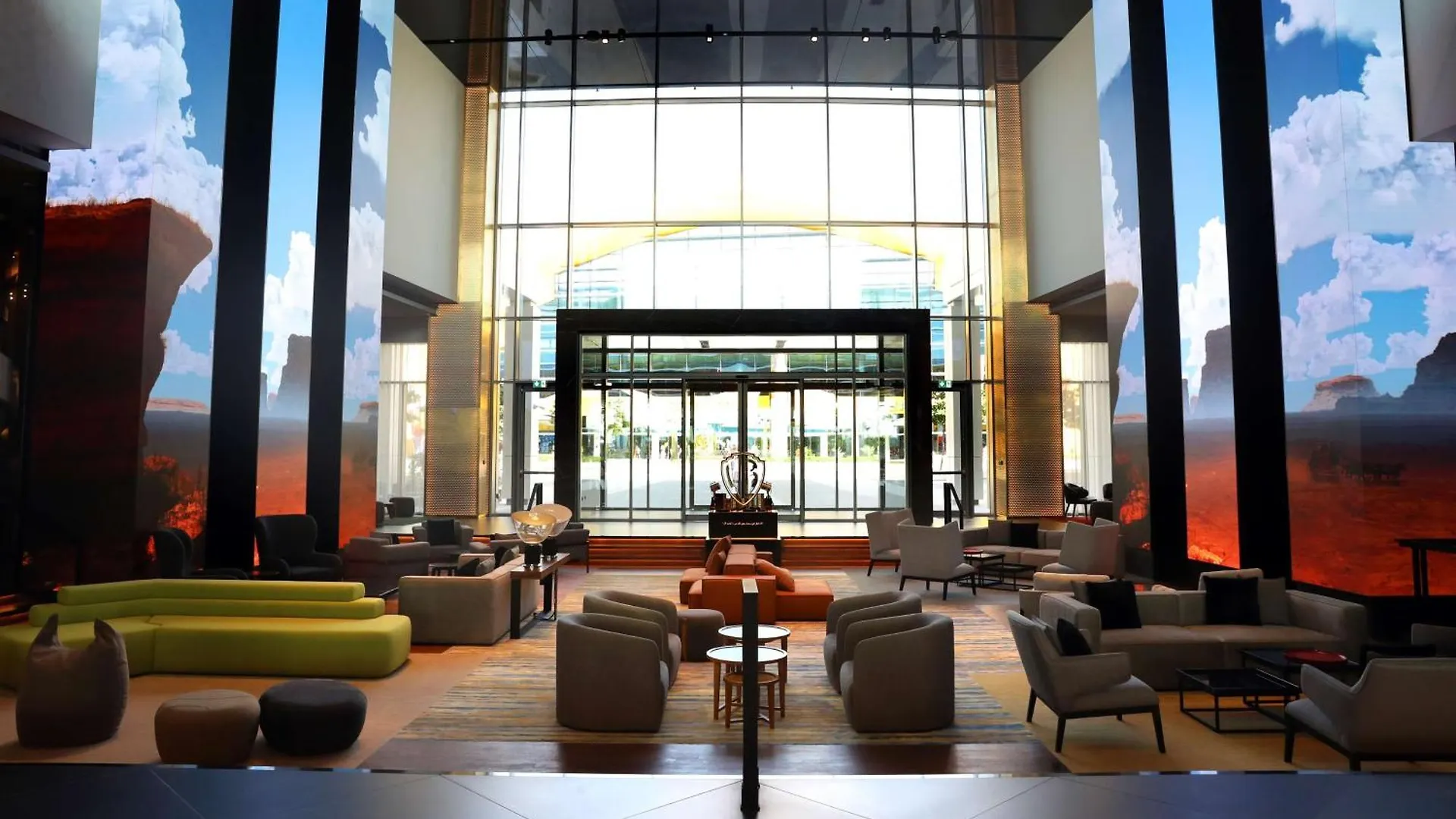 The Wb Abu Dhabi, Curio Collection By Hilton Hotell