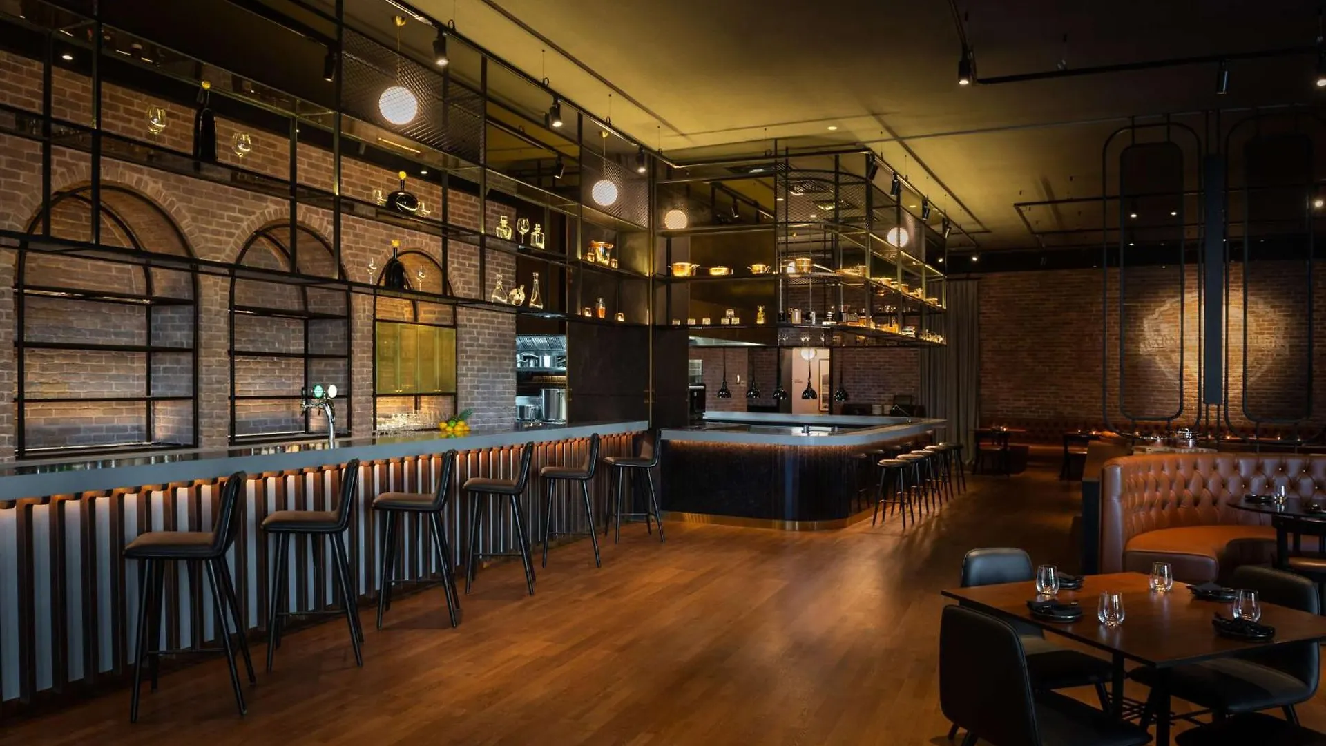The Wb Abu Dhabi, Curio Collection By Hilton Hotell