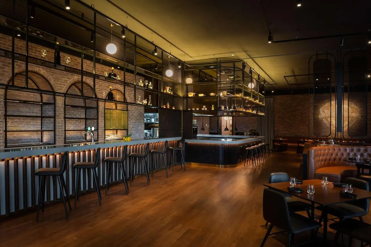 The Wb Abu Dhabi, Curio Collection By Hilton Hotell
