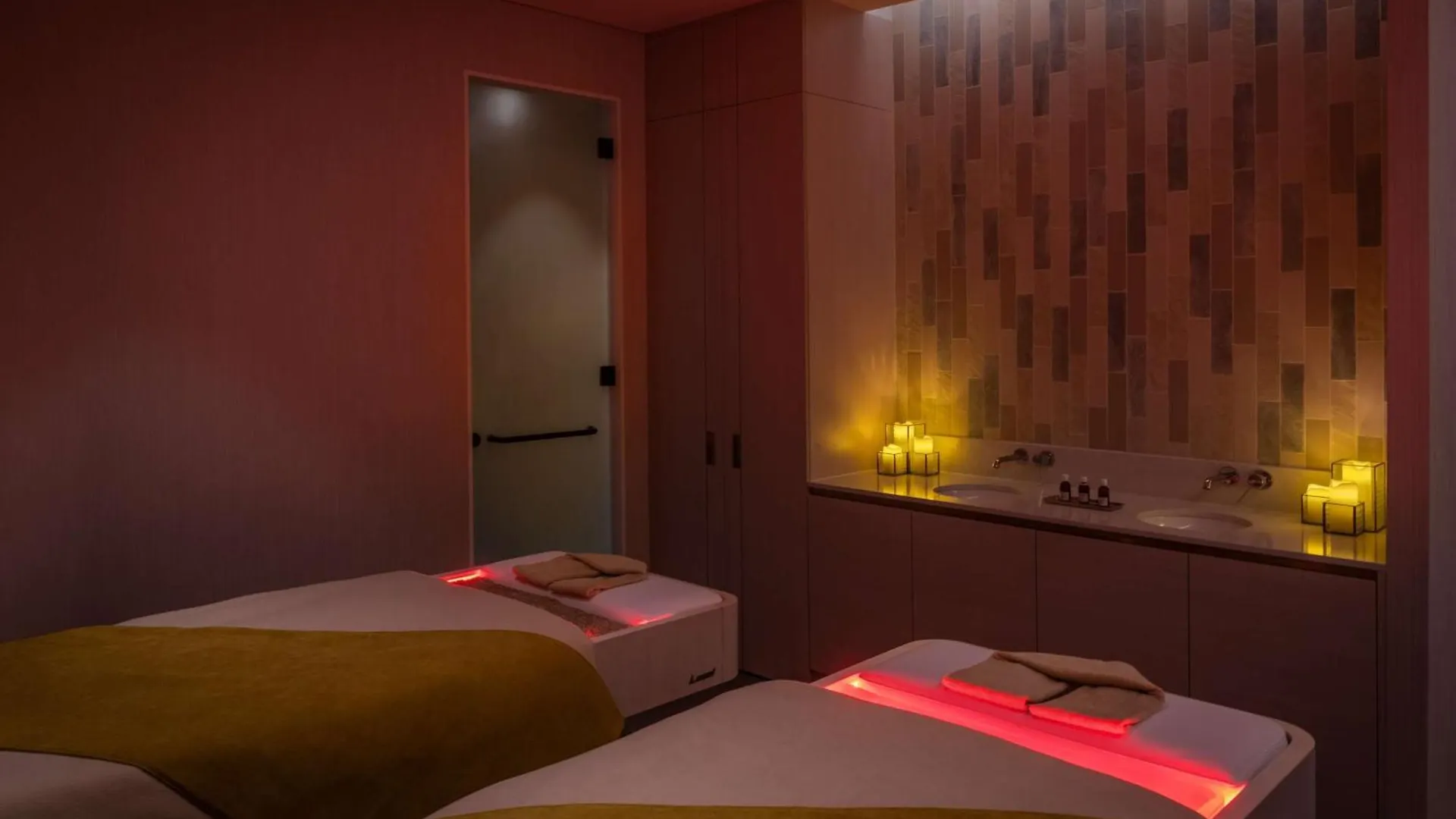 Hotel The Wb Abu Dhabi, Curio Collection By Hilton